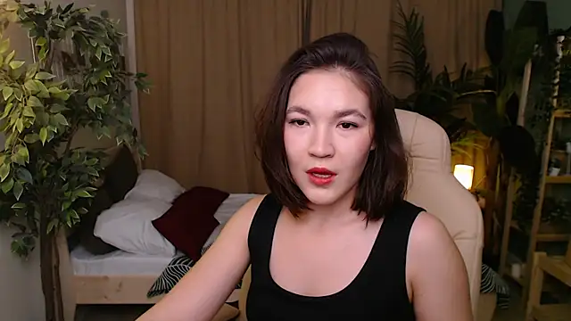 Halle Berrry online show from 11-11-25, 02:12