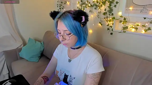 Penny Stanley online show from 09-10-25, 03:05