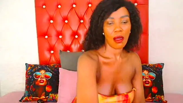 GaggingQueen32 online show from 11-28-25, 05:02