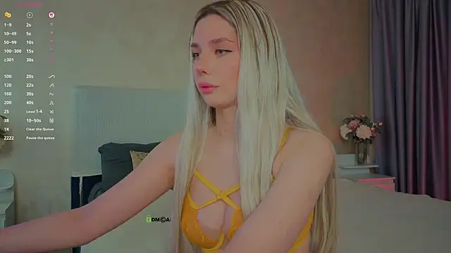  sophielov online show from 06-26-26, 08:47
