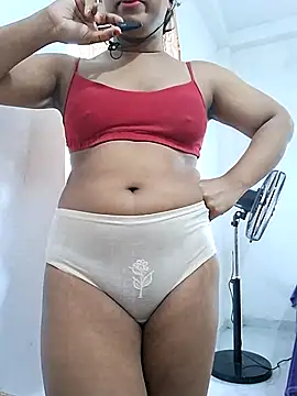 Snapshot of BeautyGirl_sara chatting on 05-27-26, 07:16 BeautyGirl sara online show from 05-27-26, 07:16