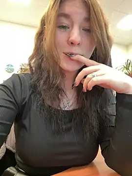 Snapshot of Mimiumuy chatting on 10-06-25, 02:29 Mimiumuy online show from 10-06-25, 02:29