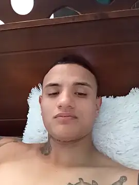 StevenCr450 online show from 10-07-25, 03:24