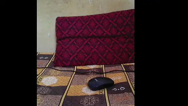 riyamore9623 online show from 10-11-25, 09:54