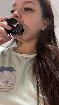 sarahreyess 11 online show from 11-28-25, 02:12