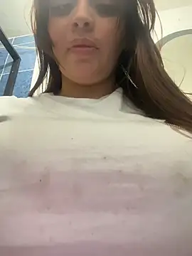 sarahreyess 11 online show from 01-13-26, 10:24