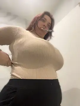 Snapshot of sarahreyess_11 chatting on 07-02-26, 10:21 sarahreyess 11 online show from 07-02-26, 10:21
