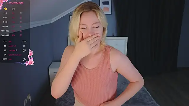 Violet Willis online show from 10-15-25, 03:09