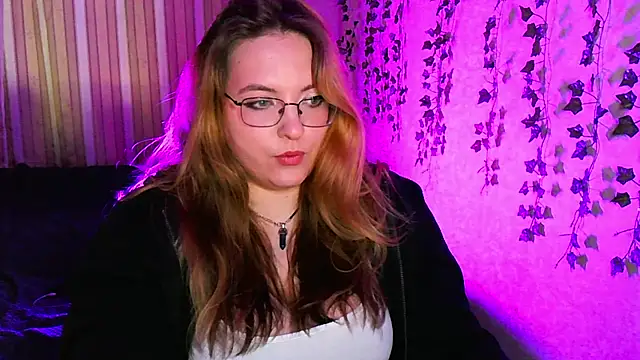 Snapshot of ZayaRush chatting on 09-25-25, 10:21 ZayaRush online show from 09-25-25, 10:21