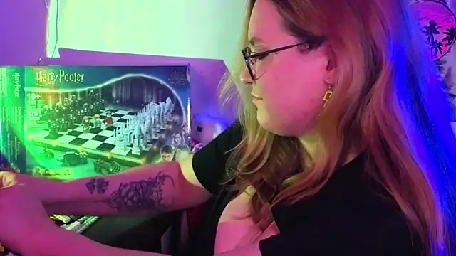 Snapshot of ZayaRush chatting on 02-22-26, 07:48 ZayaRush online show from 02-22-26, 07:48