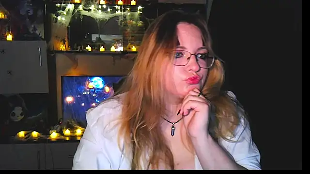 Snapshot of ZayaRush chatting on 10-27-25, 12:28 ZayaRush online show from 10-27-25, 12:28