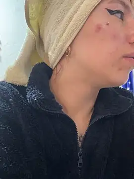 Snapshot of Kitty_Melodi chatting on 02-01-26, 09:07 Kitty Melodi online show from 02-01-26, 09:07