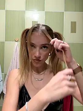 TeaseRosie online show from 10-18-25, 08:38