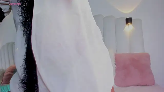 danna ross25 online show from 12-16-25, 01:21