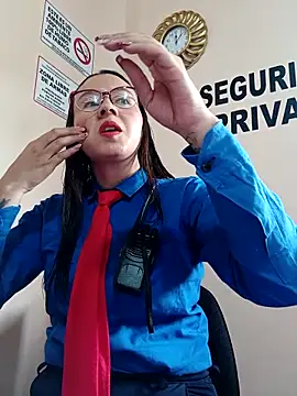 Snapshot of Hannah-colx chatting on 10-10-25, 04:08 Hannah-colx online show from 10-10-25, 04:08