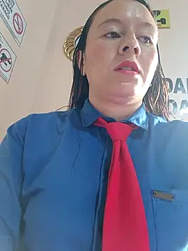 Snapshot of Hannah-colx chatting on 10-22-25, 01:43 Hannah-colx online show from 10-22-25, 01:43