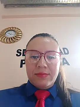 Snapshot of Hannah-colx chatting on 09-10-25, 02:16 Hannah-colx online show from 09-10-25, 02:16