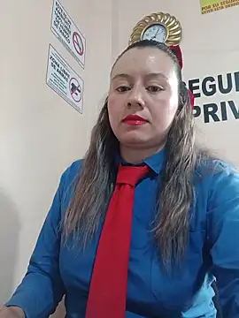 Snapshot of Hannah-colx chatting on 05-19-26, 01:07 Hannah-colx online show from 05-19-26, 01:07