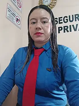 Snapshot of Hannah-colx chatting on 05-25-26, 02:05 Hannah-colx online show from 05-25-26, 02:05