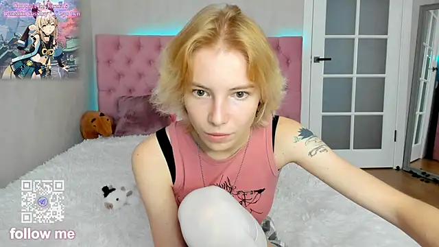 Pink Lila18 online show from 10-24-25, 08:46