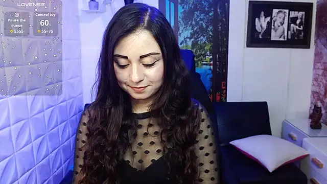 Eva Roussell online show from 11-13-25, 04:00