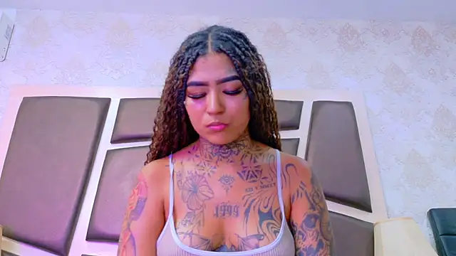 EmilieLake online show from 05-29-26, 07:42