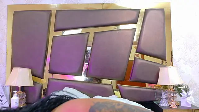 Snapshot of EmilieLake chatting on 02-26-26, 07:36 EmilieLake online show from 02-26-26, 07:36