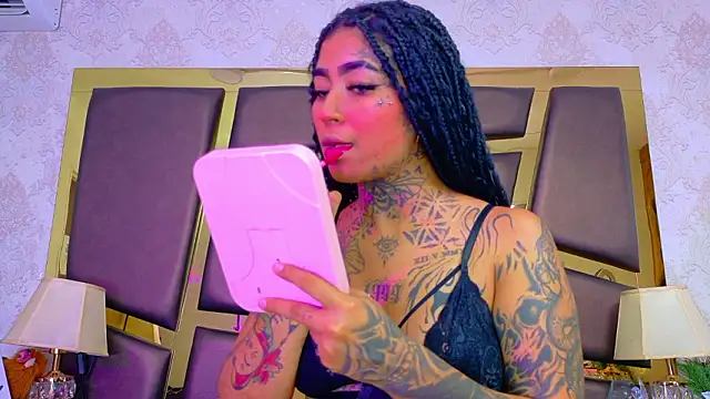 EmilieLake online show from 03-11-26, 09:42