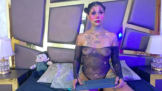 EmilieLake online show from 10-29-25, 08:30