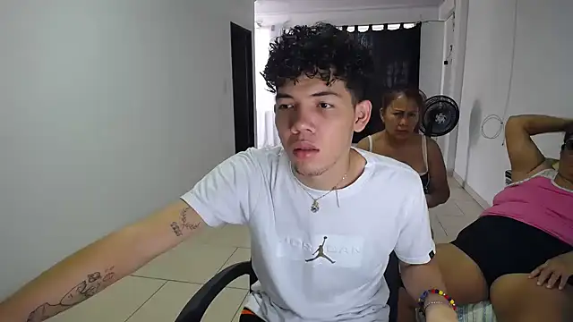 Snapshot of brutal_dirty_sex chatting on 09-08-25, 09:47 brutal dirty sex online show from 09-08-25, 09:47