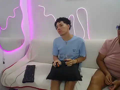 Snapshot of brutal_dirty_sex chatting on 10-11-25, 09:16 brutal dirty sex online show from 10-11-25, 09:16