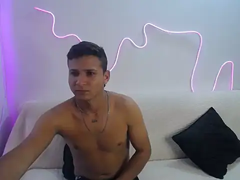 Snapshot of brutal_dirty_sex chatting on 09-20-25, 07:19 brutal dirty sex online show from 09-20-25, 07:19