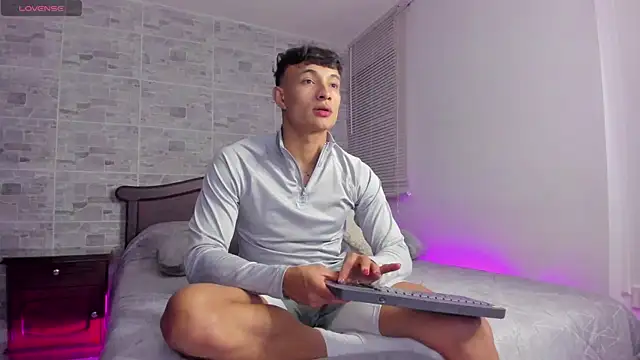 DavisFirb online show from 11-21-25, 02:43