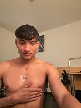 Snapshot of DavisFirb chatting on 10-04-25, 10:11 DavisFirb online show from 10-04-25, 10:11