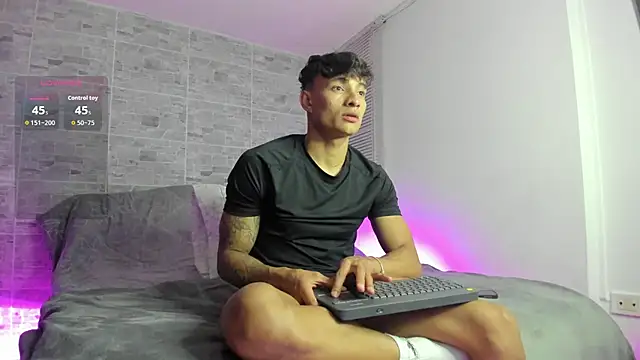 Snapshot of DavisFirb chatting on 09-13-25, 01:16 DavisFirb online show from 09-13-25, 01:16