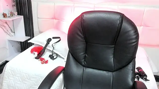 Violet sl4ve online show from 10-04-25, 04:41