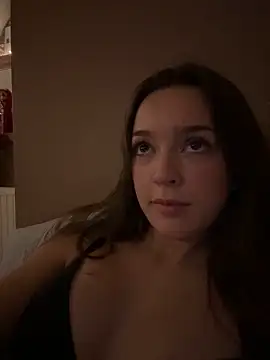Snapshot of LillieOlive chatting on 10-12-25, 09:38 LillieOlive online show from 10-12-25, 09:38