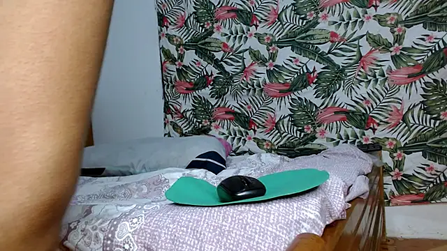 smallkarlakarla online show from 02-17-26, 11:46