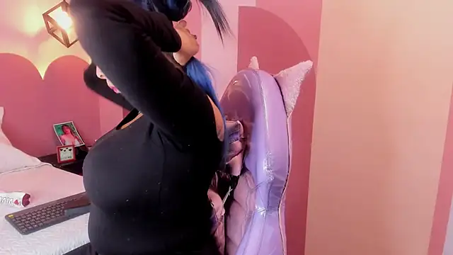 ValeryBoobs1 online show from 03-26-26, 12:47