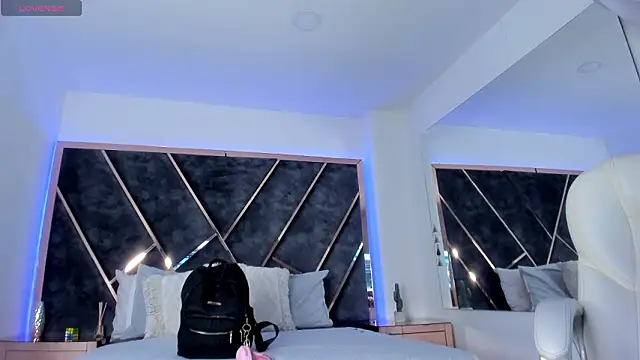 SusanaHenao online show from 03-09-26, 05:05