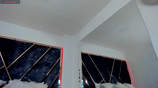 SusanaHenao online show from 11-28-25, 07:58