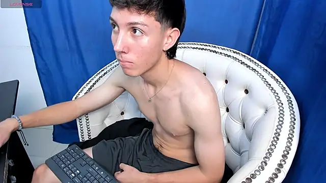 Snapshot of LittleDanny_ chatting on 10-02-25, 01:58 LittleDanny online show from 10-02-25, 01:58