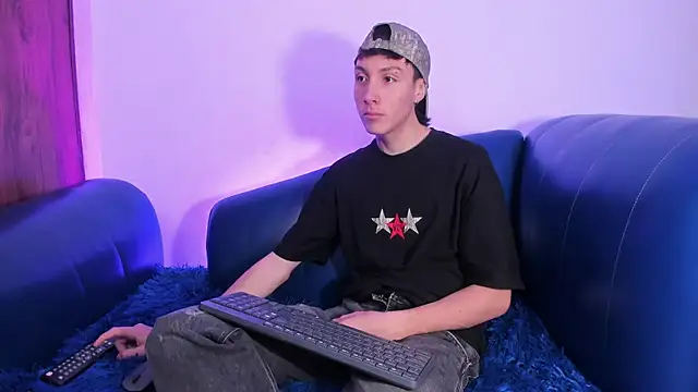 LittleDanny  online show from 04-21-26, 03:40