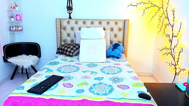 LenaStylesOA online show from 11-11-25, 01:06