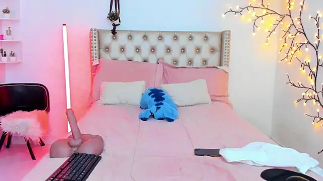 LenaStylesOA online show from 03-24-26, 08:31