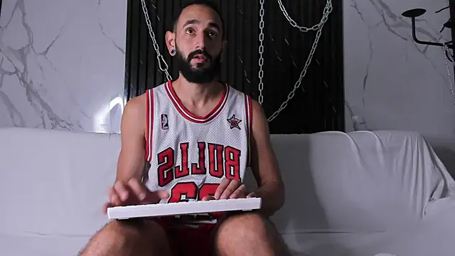 Tatis   online show from 02-08-26, 01:31