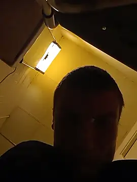 jizzyglizzy92 online show from 02-12-26, 11:43