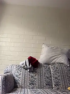 jizzyglizzy92 online show from 04-06-26, 07:42