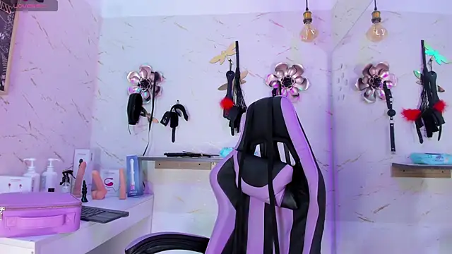 Natasha-Adams online show from 03-31-26, 07:27