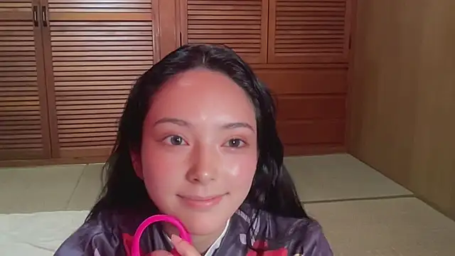 Snapshot of ena8888 chatting on 10-06-25, 05:08 ena8888 online show from 10-06-25, 05:08